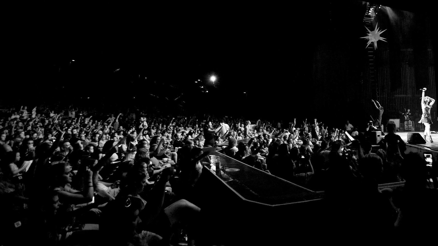 Dancing Crazy Tour 
The Mann Center
July 22, 2011